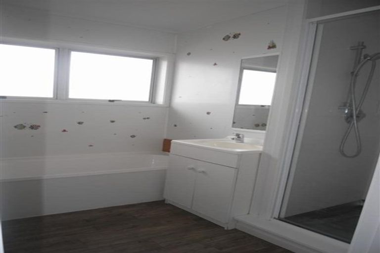 Photo of property in 5 Libra Street, Glen Eden, Auckland, 0602