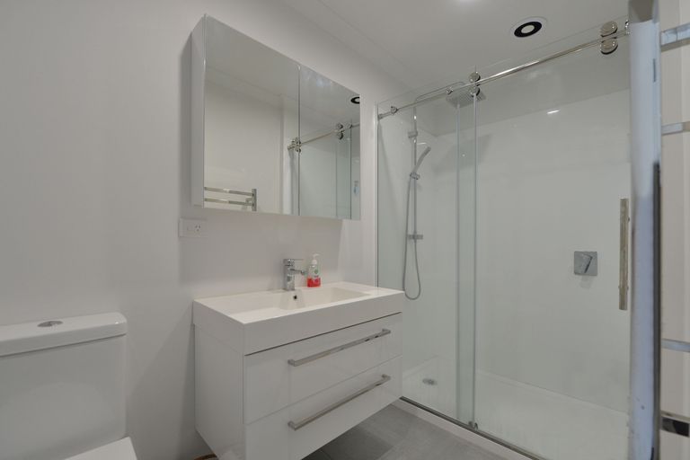 Photo of property in 8 Memorial Drive, Parahaki, Whangarei, 0112