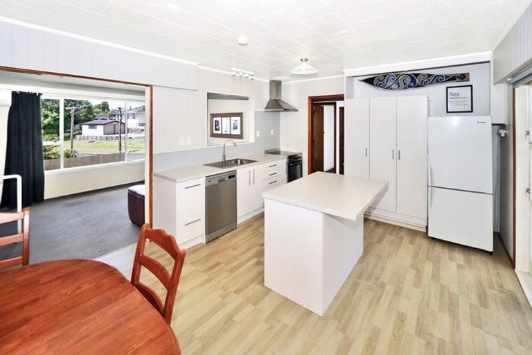 Photo of property in 15 Valley Road, Te Puke, 3119