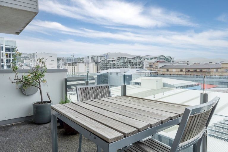 Photo of property in Trinity Apartments, 502/19 College Street, Te Aro, Wellington, 6011