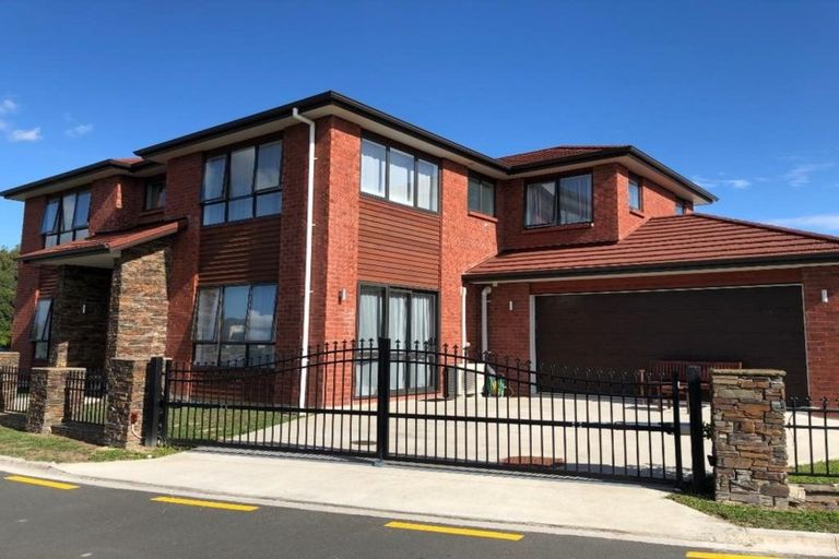 Photo of property in 2 Mullafin Road, Flat Bush, Auckland, 2019