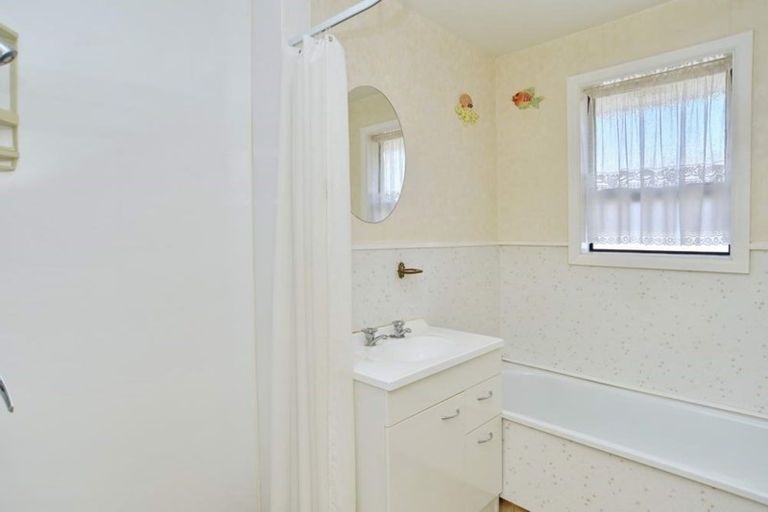 Photo of property in 14 Bracebridge Street, Kaiapoi, 7630