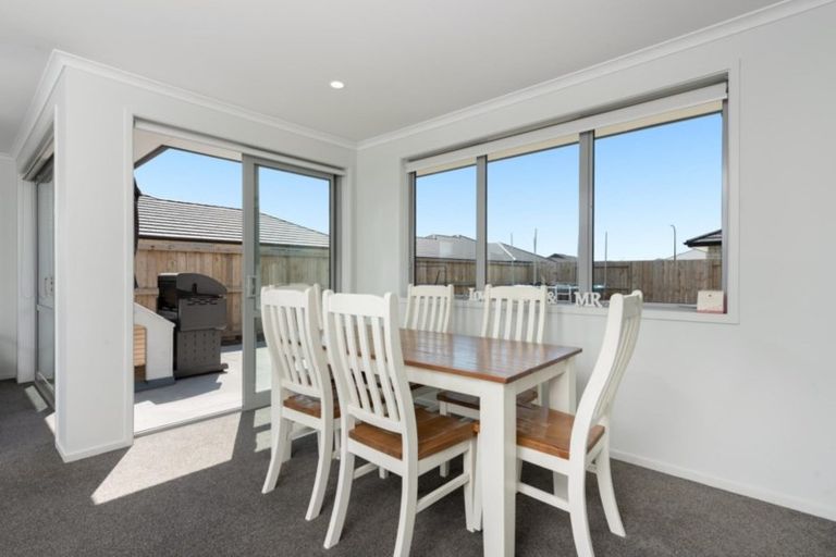 Photo of property in 35 Piata Street, Papamoa Beach, Papamoa, 3118