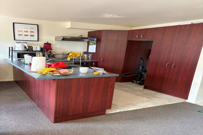 Photo of property in 8/3 Orwell Road, Greenhithe, Auckland, 0632