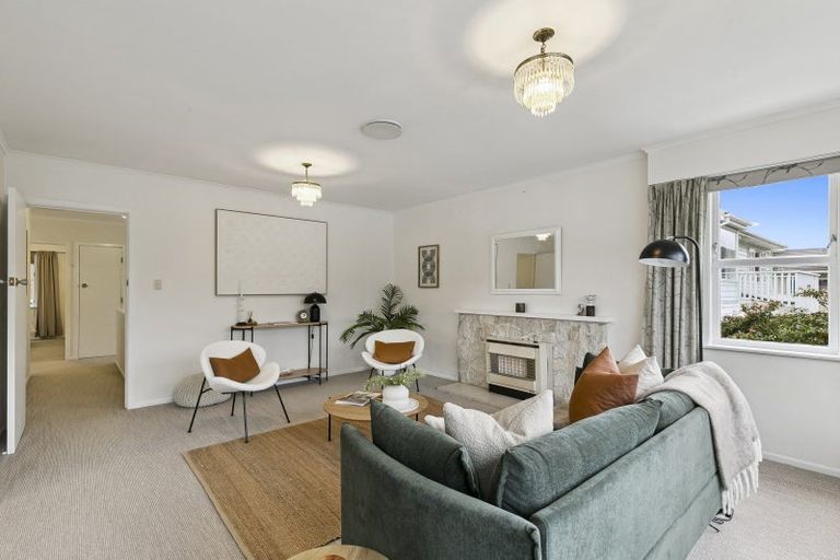 Photo of property in 17a Tawa Terrace, Tawa, Wellington, 5028