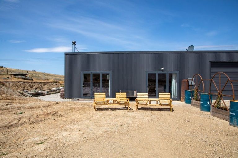 Photo of property in 375 Conroys Road, Conroys Gully, Alexandra, 9392