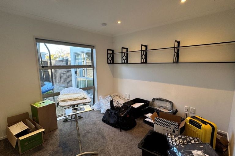 Photo of property in 2 Whio Close, Parklands, Christchurch, 8083