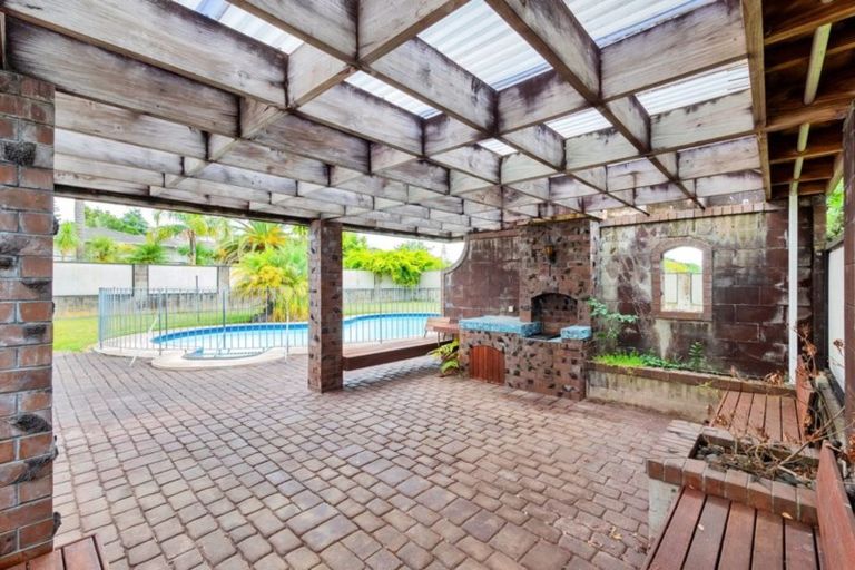 Photo of property in 298 Royal Road, Massey, Auckland, 0614