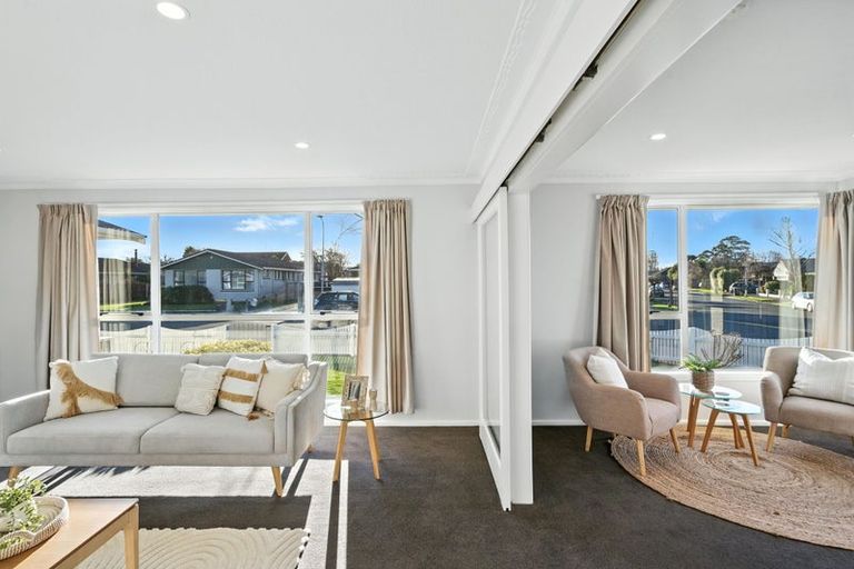 Photo of property in 1 Glenavon Place, Ilam, Christchurch, 8041