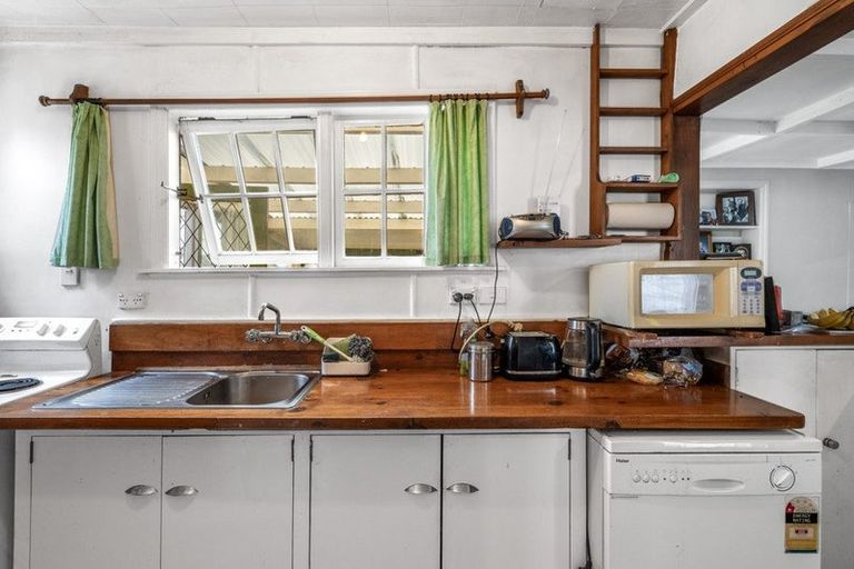 Photo of property in 64 Centre Street, Strathern, Invercargill, 9812