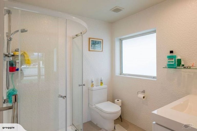 Photo of property in 2 Bridford Way, Paraparaumu, 5032