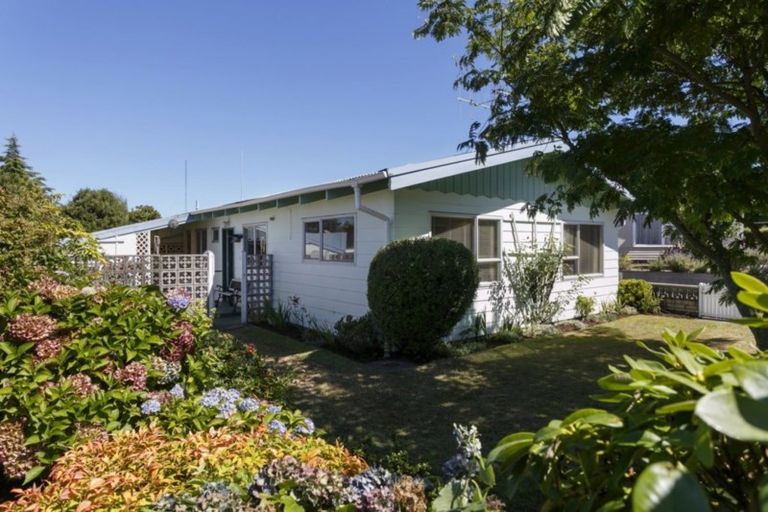 Photo of property in 1/129 Taupo View Road, Taupo, 3330