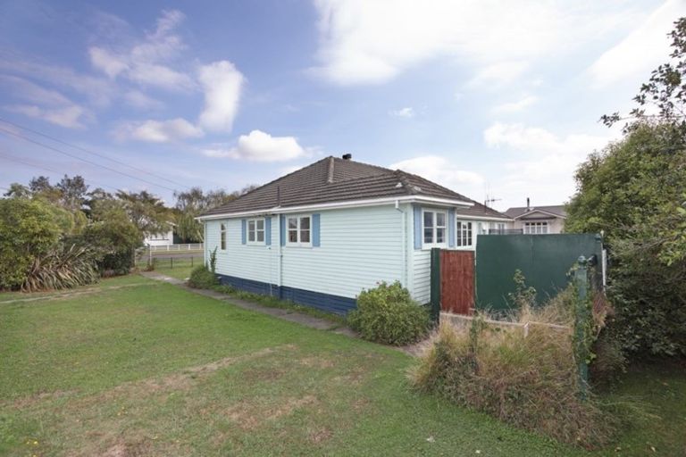 Photo of property in 15/17 Lyon Street, Marton, 4710