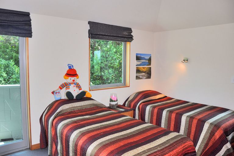 Photo of property in 116 Lax Crescent, Leigh, 0985