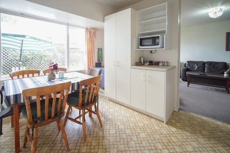 Photo of property in 2/7 Kipax Place, Riccarton, Christchurch, 8011