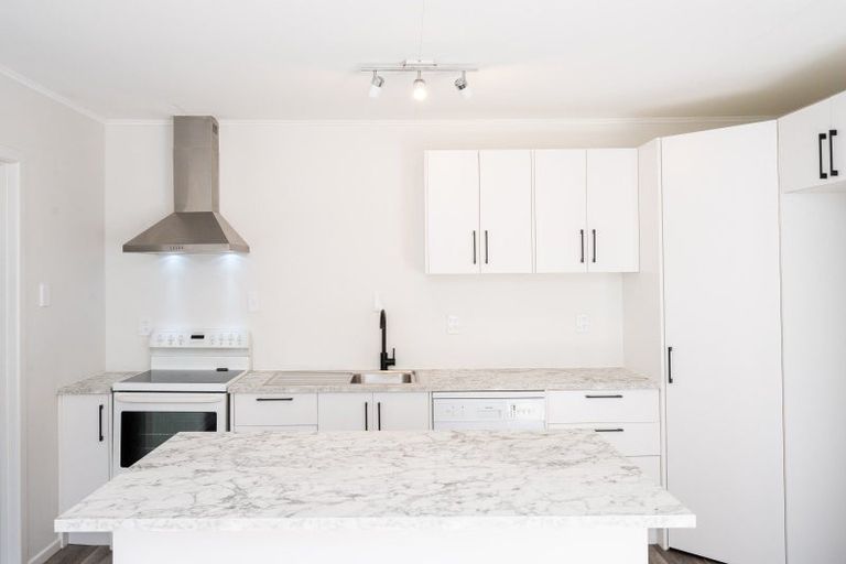 Photo of property in 4 Leyland Road, Te Awanga, 4102