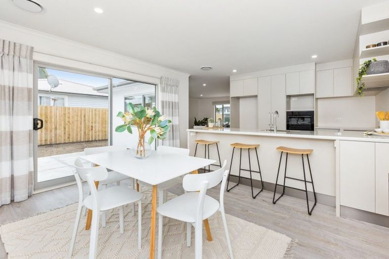 Photo of property in 27 Howard Road, Taradale, Napier, 4112