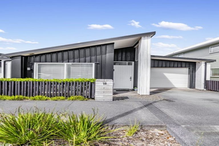 Photo of property in 18 Mapou Road, Hobsonville, Auckland, 0618
