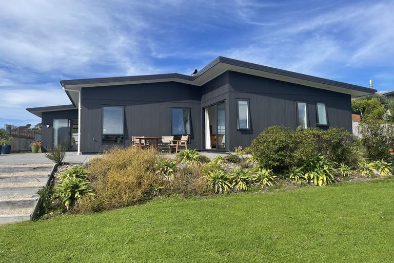 Photo of property in 4 Mcdonald Place, Collingwood, 7073