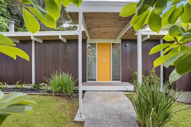 Photo of property in 55 Hillcrest Avenue, Hillcrest, Auckland, 0627