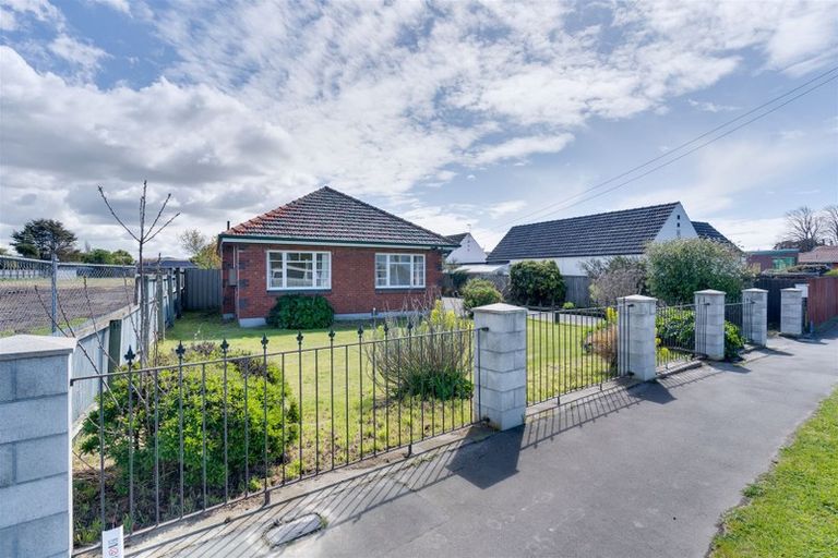 Photo of property in 237 New Brighton Road, Burwood, Christchurch, 8061