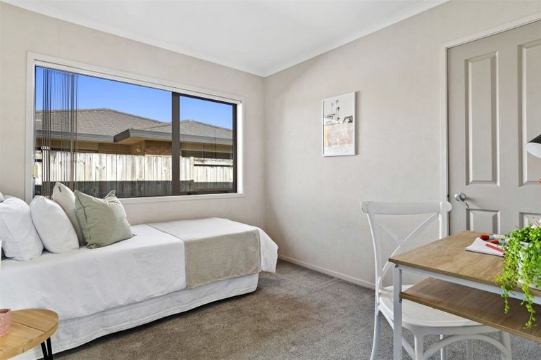 Photo of property in 8 Emma Place, Papamoa Beach, Papamoa, 3118