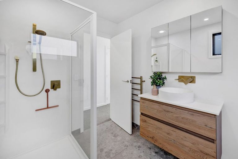 Photo of property in 12a Kauri Street, Merrilands, New Plymouth, 4312