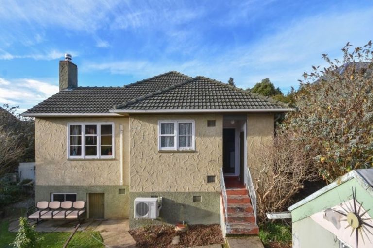 Photo of property in 7 Holyrood Avenue, Wakari, Dunedin, 9010