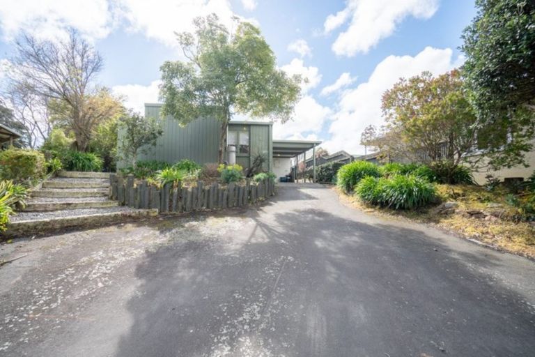 Photo of property in 17 Antrim Place, Hokowhitu, Palmerston North, 4410