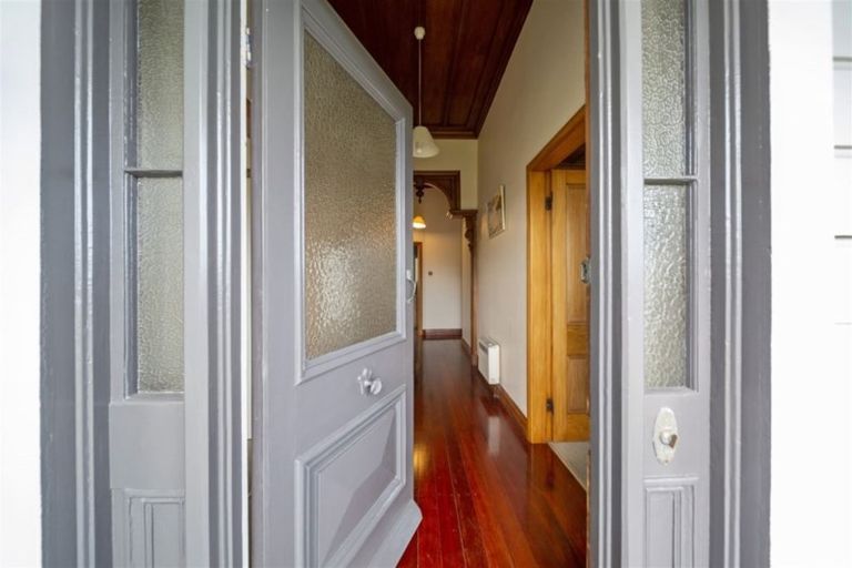 Photo of property in 10 Regent Street, Hawera, 4610