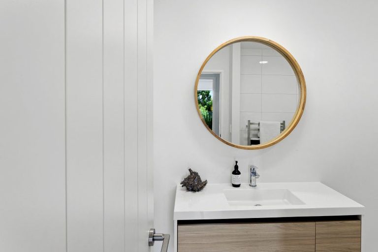 Photo of property in 30 Binnie Street, Paihia, 0200