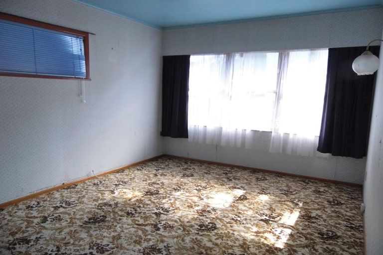 Photo of property in 1/32 Wallace Road, Papatoetoe, Auckland, 2025