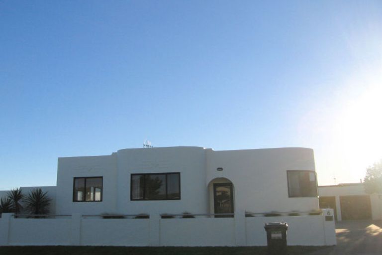 Photo of property in 6 Konini Street, Otaki Beach, Otaki, 5512