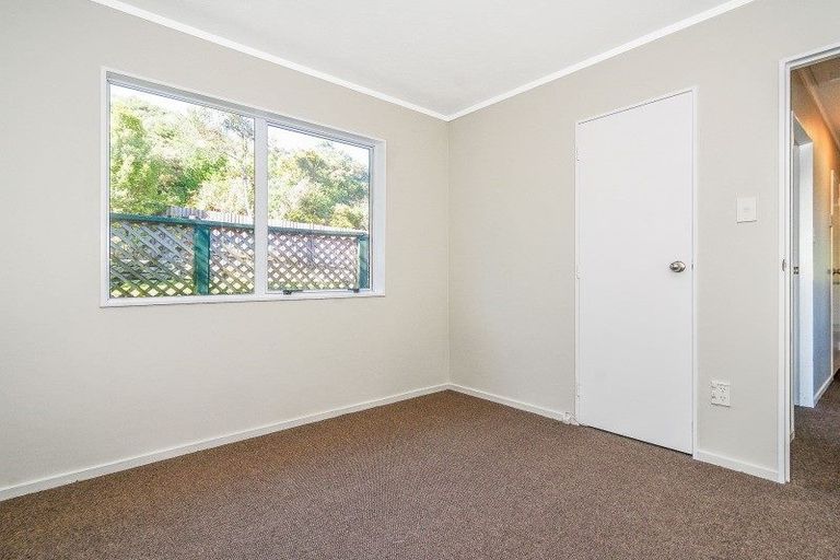 Photo of property in 19 Oaklands Grove, Clouston Park, Upper Hutt, 5018
