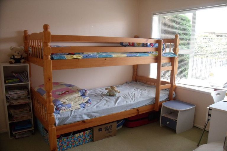 Photo of property in 2/75 Butley Drive, Farm Cove, Auckland, 2012