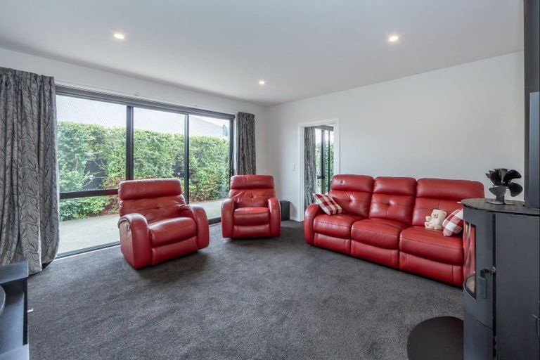 Photo of property in 16 Broomleigh Drive, Rolleston, 7615