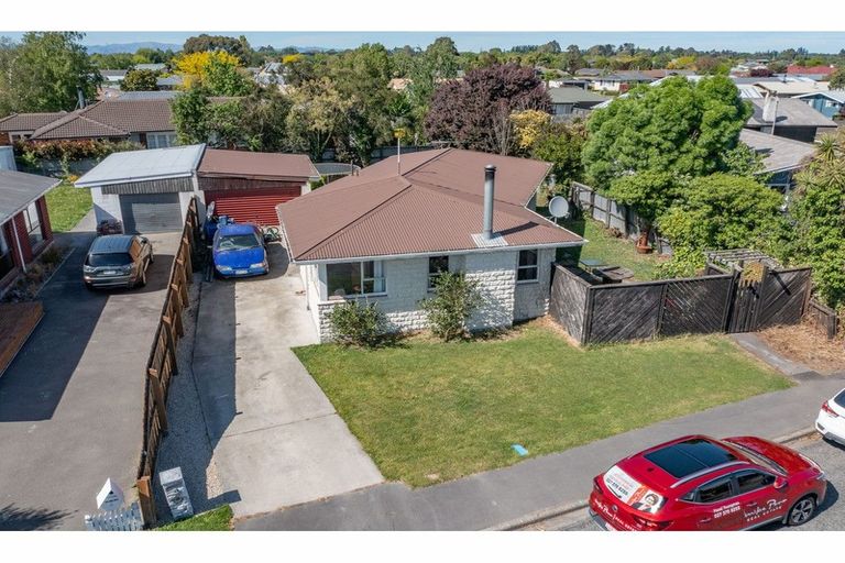 Photo of property in 5 Coates Place, Rangiora, 7400