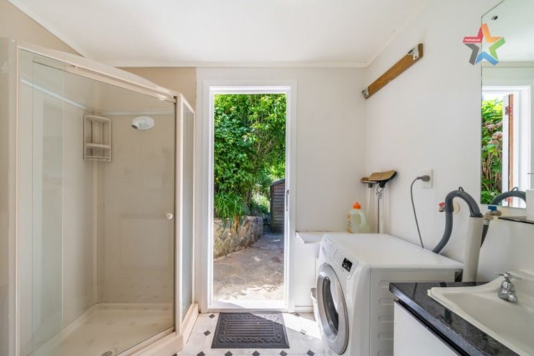 Photo of property in 24 Matuhi Street, Tirohanga, Lower Hutt, 5010