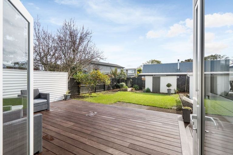Photo of property in 11 Wellesley Road, Mangere Bridge, Auckland, 2022