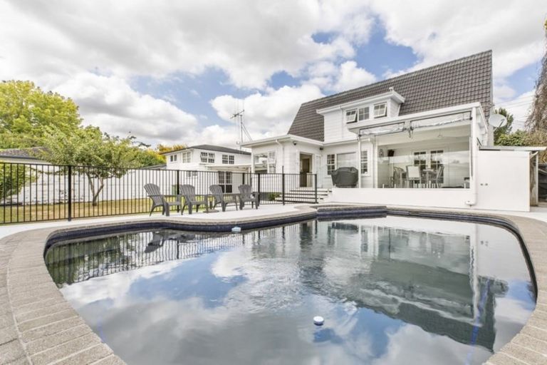 Photo of property in 168 Sandwich Road, St Andrews, Hamilton, 3200