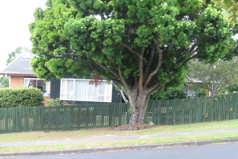 Photo of property in 90 Sartors Avenue, Browns Bay, Auckland, 0630