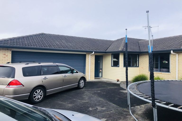 Photo of property in 15 Farnham Close, Rototuna North, Hamilton, 3210