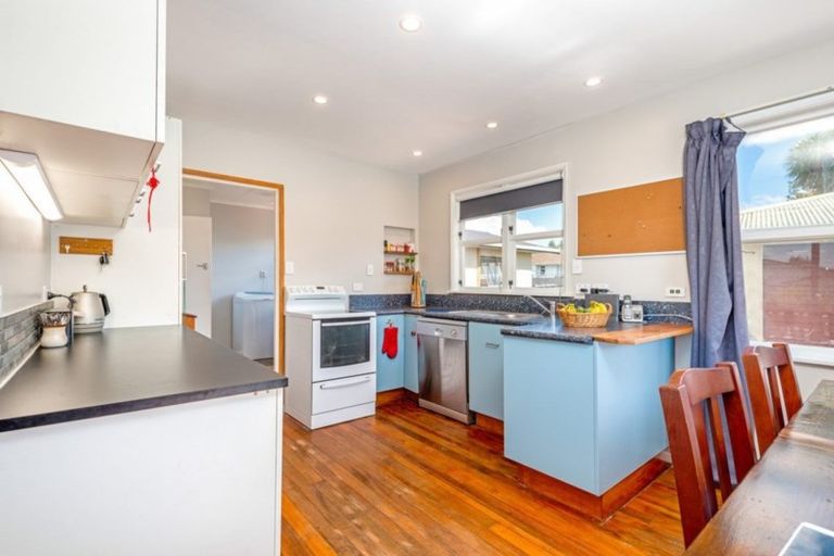 Photo of property in 28 Mcclure Street, Feilding, 4702