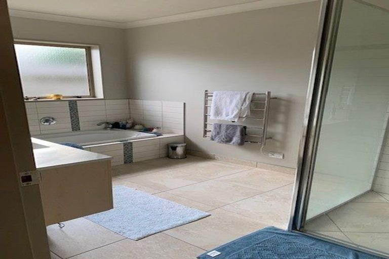 Photo of property in 76 The Drive, Paraparaumu Beach, Paraparaumu, 5032