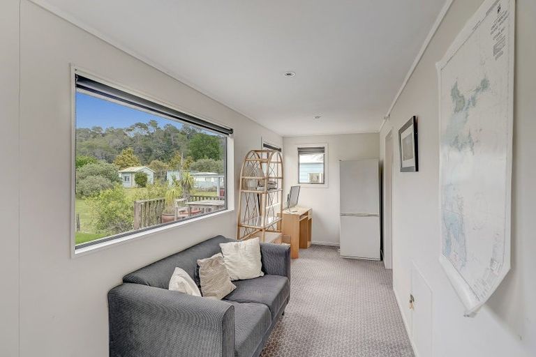 Photo of property in 18a Captain Cook Road, Cooks Beach, Whitianga, 3591