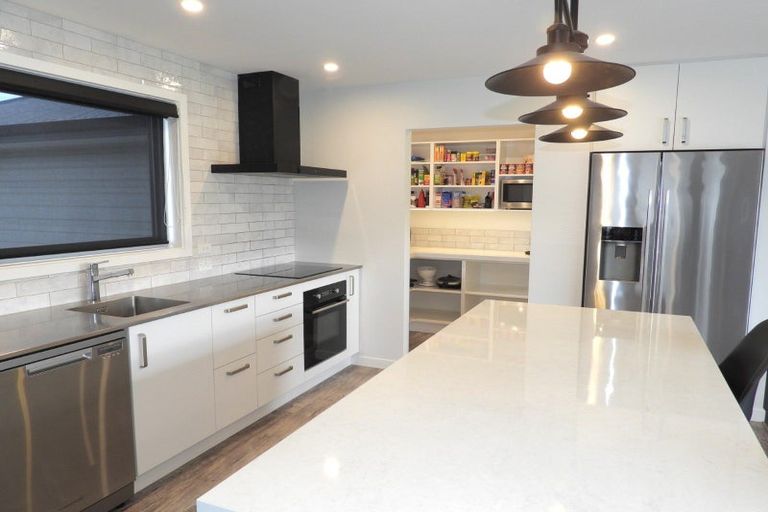 Photo of property in 17 Gordon Street, Weston, Oamaru, 9401