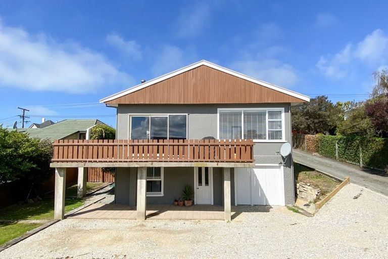 Photo of property in 22 Till Street, South Hill, Oamaru, 9400