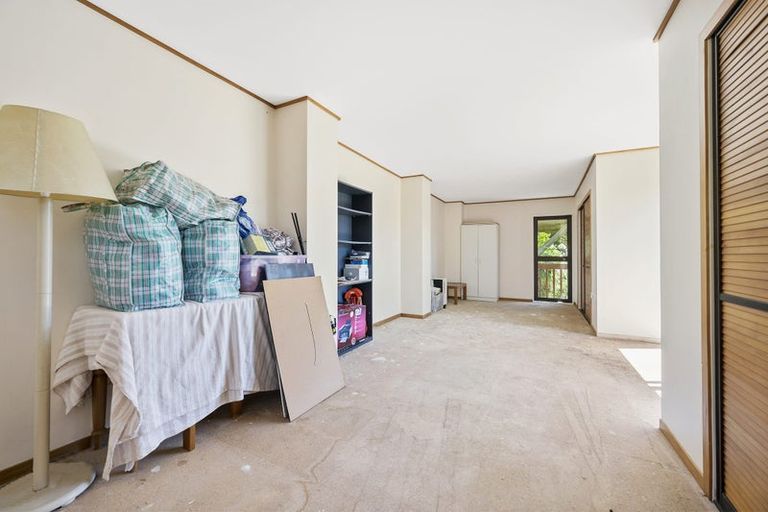 Photo of property in 16 Bushland Grove, Paparangi, Wellington, 6037