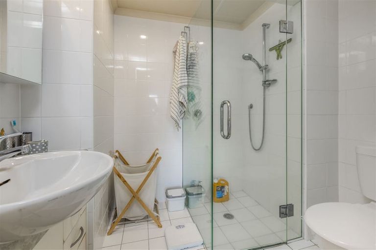 Photo of property in The Rennaissance, 11b/18 Ronwood Avenue, Manukau, Auckland, 2104