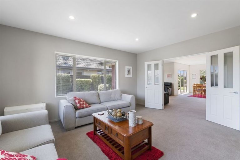 Photo of property in 13 Wisteria Lane, Rangiora, 7400